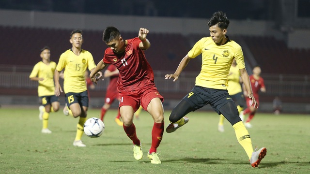 Bàn thắng may mắn giúp U18 Việt Nam đánh bại Malaysia tại giải Đông Nam Á - Ảnh minh hoạ 6