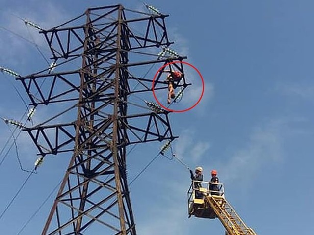 Leo cột cao thế để chụp ảnh tự sướng, thiếu niên bị điện giật chết - Ảnh minh hoạ 2