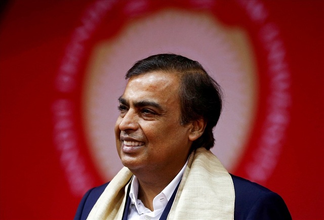 Nhiều thời điểm, tỉ phú Mukesh Ambani vượt qua cả “ông trùm” thương mại điện tử Trung Quốc Jack Ma trở thành người giàu nhất châu Á. Ảnh: Businessinsider