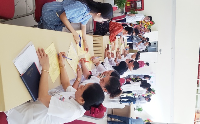 Hàng trăm người đăng ký hiến tặng mô/tạng ở lễ thành lập Trung tâm Ghép tạng tại Huế - 10 Hàng trăm người đăng ký hiến tặng mô/tạng ở lễ thành lập Trung tâm Ghép tạng tại Huế - 10