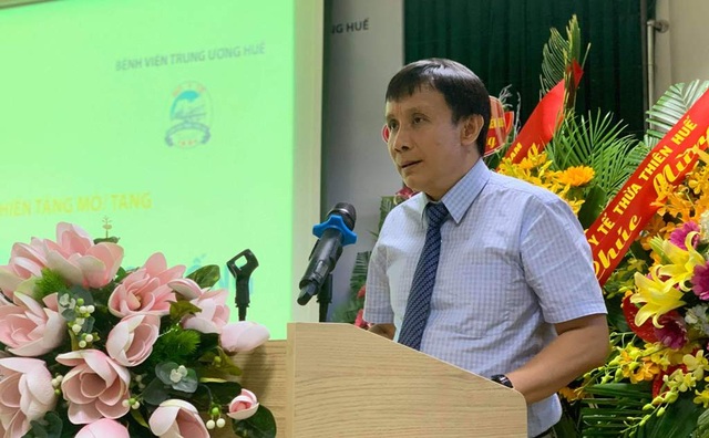 Hàng trăm người đăng ký hiến tặng mô/tạng ở lễ thành lập Trung tâm Ghép tạng tại Huế - 2 Hàng trăm người đăng ký hiến tặng mô/tạng ở lễ thành lập Trung tâm Ghép tạng tại Huế - 2