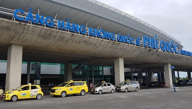 Sân bay Phú Quốc đóng cửa vì ngập, 1.600 hành khách bị ảnh hưởng - 1 Sân bay Phú Quốc đóng cửa vì ngập, 1.600 hành khách bị ảnh hưởng - 1