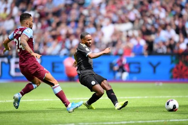 West Ham 0-5 Man City: Hat-trick của Sterling và dấu ấn của VAR - 12 West Ham 0-5 Man City: Hat-trick của Sterling và dấu ấn của VAR - 12