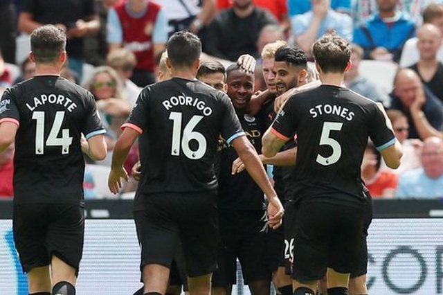 West Ham 0-5 Man City: Hat-trick của Sterling và dấu ấn của VAR - 13 West Ham 0-5 Man City: Hat-trick của Sterling và dấu ấn của VAR - 13
