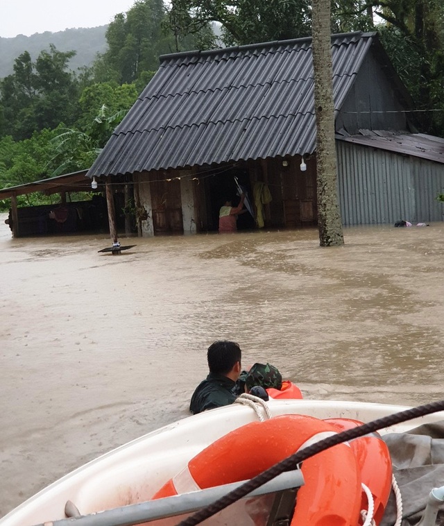 Nhìn lại 10 ngày đảo ngọc Phú Quốc quay cuồng trong trận lũ lụt chưa từng có - 14 Nhìn lại 10 ngày đảo ngọc Phú Quốc quay cuồng trong trận lũ lụt chưa từng có - 14