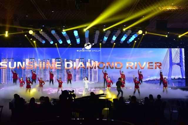 Lễ ra mắt đậm chất nghệ thuật của Sunshine Diamond River tại Sài Gòn - 14 Lễ ra mắt đậm chất nghệ thuật của Sunshine Diamond River tại Sài Gòn - 14