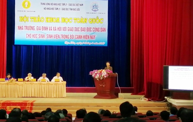 Giáo dục đạo đức cho HS-SV: “Khoảng trống” trong sự phối hợp giữa gia đình và nhà trường - 1 Giáo dục đạo đức cho HS-SV: “Khoảng trống” trong sự phối hợp giữa gia đình và nhà trường - 1