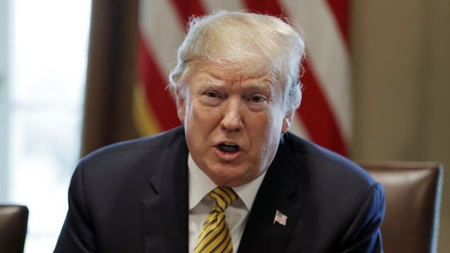 Ông Trump nói Trung Quốc “khao khát” thỏa thuận thương mại với Mỹ - 1