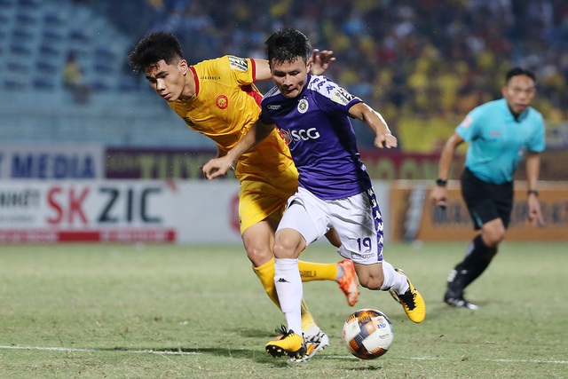 Vì sao V-League vẫn chưa áp dụng công nghệ VAR? - 1 Vì sao V-League vẫn chưa áp dụng công nghệ VAR? - 1