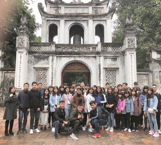 Lớp 45 học sinh chăm học, đoàn kết khiến dân mạng trầm trồ - 4 Lớp 45 học sinh chăm học, đoàn kết khiến dân mạng trầm trồ - 4