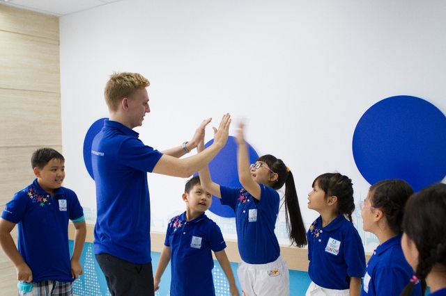 Bỏ túi 3 bí kíp đơn giản giúp trẻ “ghiền” tiếng Anh - 1 Bỏ túi 3 bí kíp đơn giản giúp trẻ “ghiền” tiếng Anh - 1