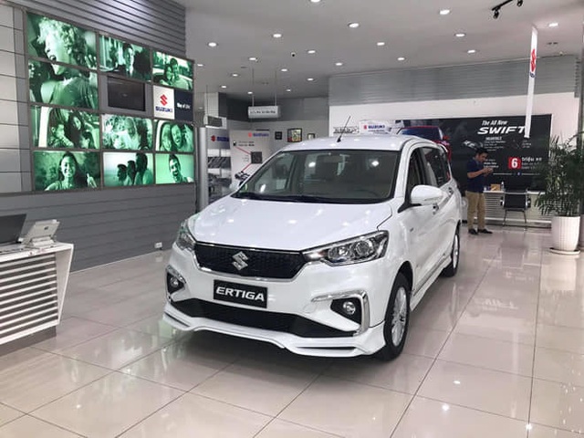 Tháng cô hồn, dân bán xe vẫn hét giá chênh 300 triệu đồng - 3 Tháng cô hồn, dân bán xe vẫn hét giá chênh 300 triệu đồng - 3