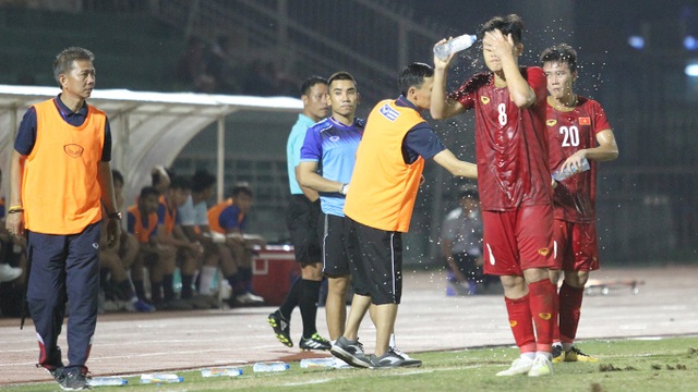 Những khoảnh khắc U18 Việt Nam bất lực trước U18 Thái Lan đã bị loại - 12 Những khoảnh khắc U18 Việt Nam bất lực trước U18 Thái Lan đã bị loại - 12