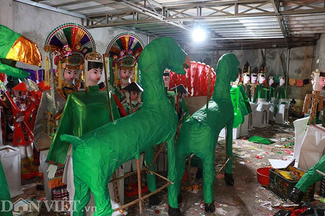 Ngôi làng kiếm sống nhờ... cõi âm trong tháng cô hồn - 6 Ngôi làng kiếm sống nhờ... cõi âm trong tháng cô hồn - 6