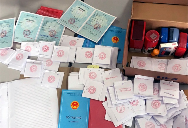Hà Nội: Mua giấy tờ giả để mua nhà ở xã hội, vay vốn ngân hàng - 1 Hà Nội: Mua giấy tờ giả để mua nhà ở xã hội, vay vốn ngân hàng - 1