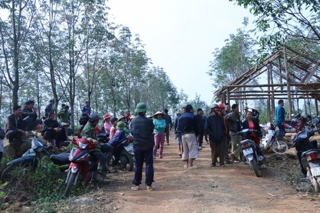 “Khiếp đảm” những hình ảnh phố núi ngập trong rác thải! - 16 “Khiếp đảm” những hình ảnh phố núi ngập trong rác thải! - 16