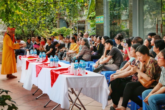 Người Hà Nội đi tảo mộ thú cưng, khóc nức nở trước di ảnh vật nuôi - 12