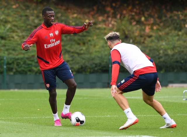Ozil, Kolasinac trở lại sẵn sàng sát cánh cùng Arsenal - 8 Ozil, Kolasinac trở lại sẵn sàng sát cánh cùng Arsenal - 8