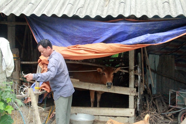 Nghẹn ngào cảnh vợ chồng vét đến hạt thóc cuối cùng đem đi bán cứu con trai không hậu môn - 9