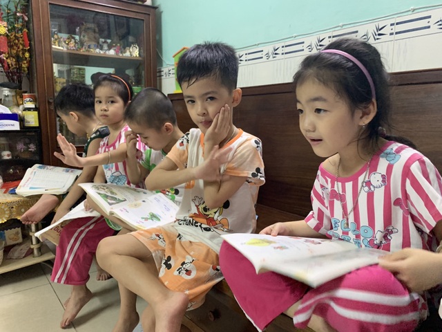 Những đứa trẻ ca sinh 5 đầu tiên ở Việt Nam háo hức vào lớp 1 - 3 Những đứa trẻ ca sinh 5 đầu tiên ở Việt Nam háo hức vào lớp 1 - 3