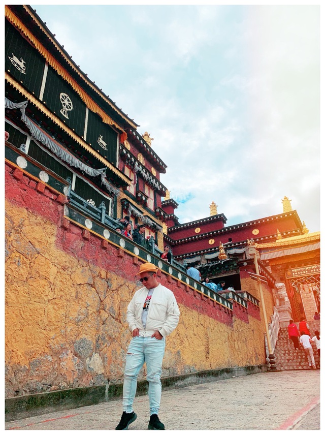 Con nuôi NSND Hồng Vân thăm thành cổ Lệ Giang, chỉ điểm sống ảo nổi tiếng - 15 Con nuôi NSND Hồng Vân thăm thành cổ Lệ Giang, chỉ điểm sống ảo nổi tiếng - 15