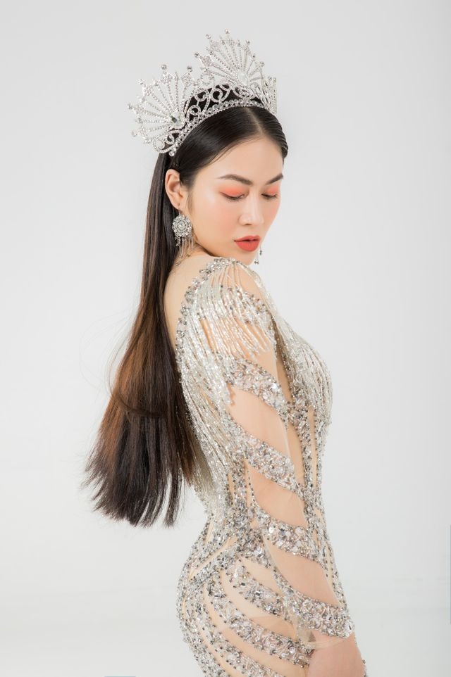 “Thâm cung bí sử” tin đồn chèn ép, chơi xấu nhau trong showbiz Việt - 15 “Thâm cung bí sử” tin đồn chèn ép, chơi xấu nhau trong showbiz Việt - 15