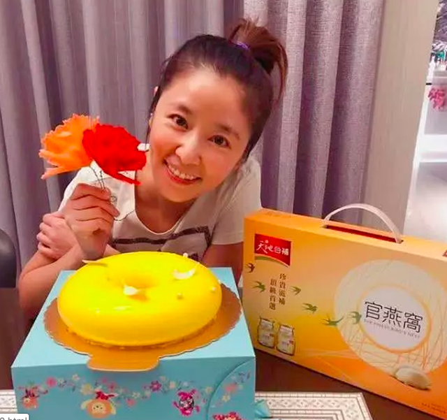 Lâm Tâm Như khoe ảnh mặt mộc bên hội bạn thân toàn ngôi sao - 4 Lâm Tâm Như khoe ảnh mặt mộc bên hội bạn thân toàn ngôi sao - 4
