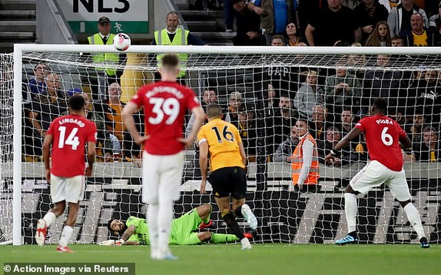 Những khoảnh khắc thất vọng của Man Utd trên sân Wolves - Ảnh minh hoạ 19