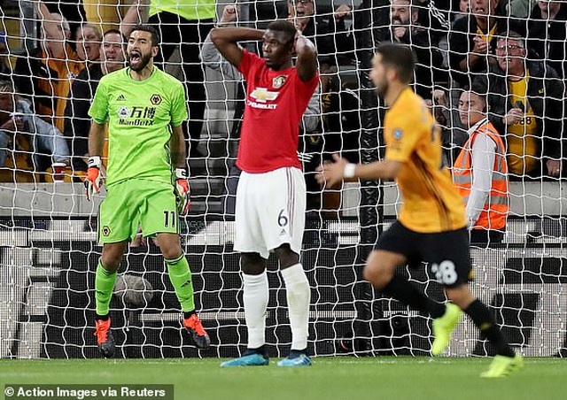 Những khoảnh khắc thất vọng của Man Utd trên sân Wolves - Ảnh minh hoạ 20