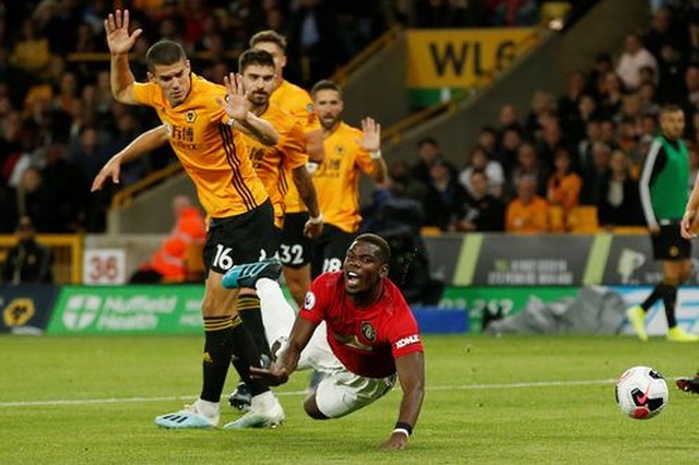 Những khoảnh khắc thất vọng của Man Utd trên sân Wolves - Ảnh minh hoạ 18