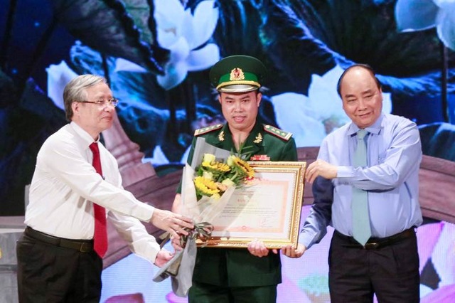 Dung dị mà sâu lắng - Ấn tượng từ Chương trình giao lưu “Hồ Chí Minh - Hành trình khát vọng - 1 Dung dị mà sâu lắng - Ấn tượng từ Chương trình giao lưu “Hồ Chí Minh - Hành trình khát vọng - 1