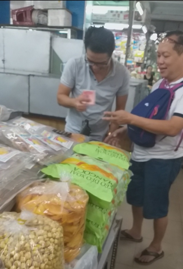 Đà Nẵng: Công khai mua bán hàng hóa bằng ngoại tệ - 5 Đà Nẵng: Công khai mua bán hàng hóa bằng ngoại tệ - 5