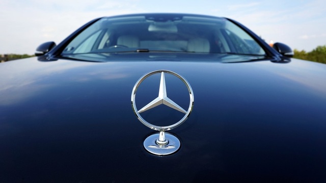 Mercedes-Benz cài thiết bị theo dõi người dùng, bán dữ liệu cho bên thứ ba? 1a