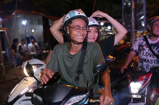 Độc đáo: Xe ô tô biết…tâm sự trên đường phố - 3 Độc đáo: Xe ô tô biết…tâm sự trên đường phố - 3