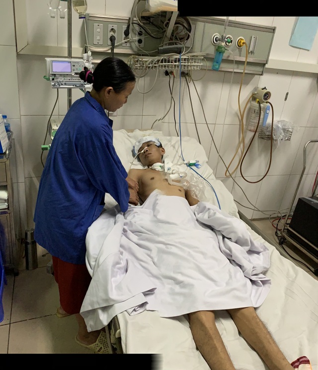 Người đàn bà nghèo gật đầu bán thận để lấy tiền cứu chồng - 1 Người đàn bà nghèo gật đầu bán thận để lấy tiền cứu chồng - 1