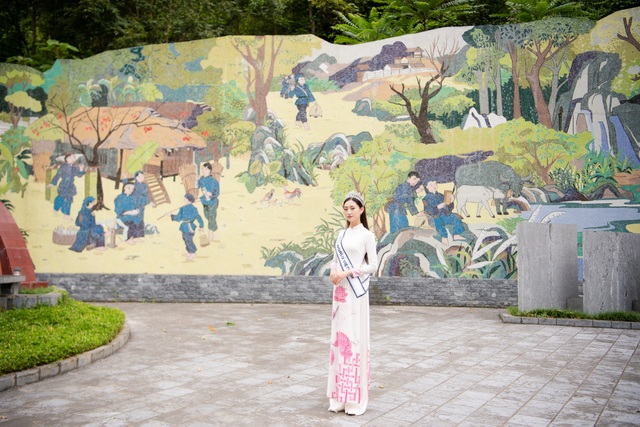 Hoa hậu Lương Thuỳ Linh thả dáng giữa chốn bồng lai tiên cảnh của Cao Bằng - 8 Hoa hậu Lương Thuỳ Linh thả dáng giữa chốn bồng lai tiên cảnh của Cao Bằng - 8