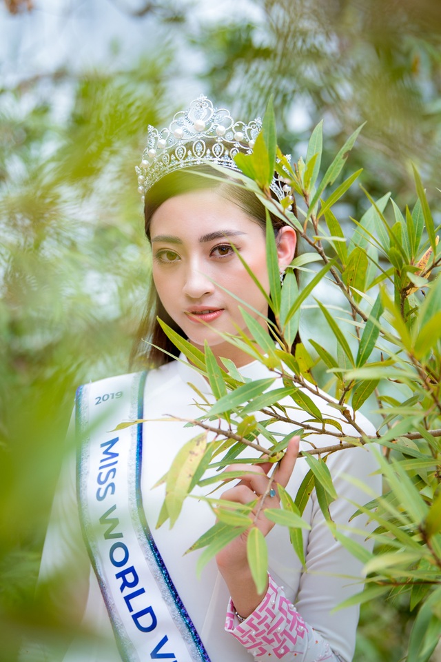 Hoa hậu Lương Thuỳ Linh thả dáng giữa chốn bồng lai tiên cảnh của Cao Bằng - 5 Hoa hậu Lương Thuỳ Linh thả dáng giữa chốn bồng lai tiên cảnh của Cao Bằng - 5