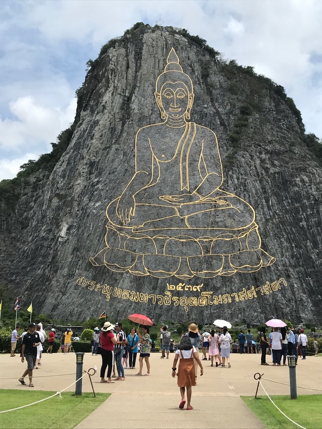 Dịu dàng và nổi loạn ở thành phố ma quỷ - 3 Dịu dàng và nổi loạn ở thành phố ma quỷ - 3