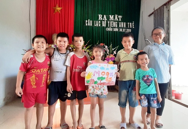 Sinh viên mở lớp dạy tiếng Anh miễn phí cho học sinh dịp hè - 4 Sinh viên mở lớp dạy tiếng Anh miễn phí cho học sinh dịp hè - 4
