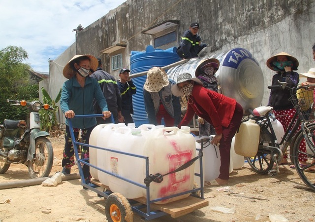 Bình Định: Dân bức xúc tố nhà máy nước sạch cấp nước vàng như nghệ! - 3 Bình Định: Dân bức xúc tố nhà máy nước sạch cấp nước vàng như nghệ! - 3