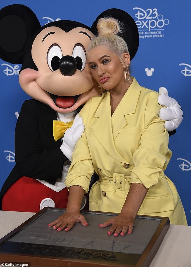 Christina Aguilera trẻ trung như thời con gái - 3 Christina Aguilera trẻ trung như thời con gái - 3