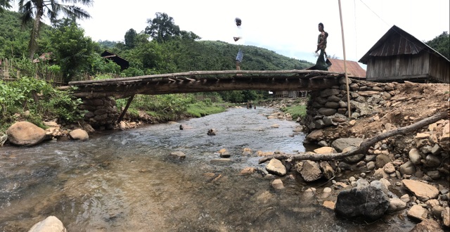 Na Kho khao khát một cây cầu giữa đại ngàn heo hút - 27 Na Kho khao khát một cây cầu giữa đại ngàn heo hút - 27