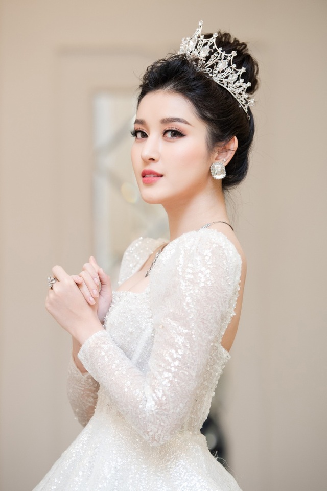 Á hậu Huyền My bất ngờ tuyên bố “đi lấy chồng” - 6 Á hậu Huyền My bất ngờ tuyên bố “đi lấy chồng” - 6