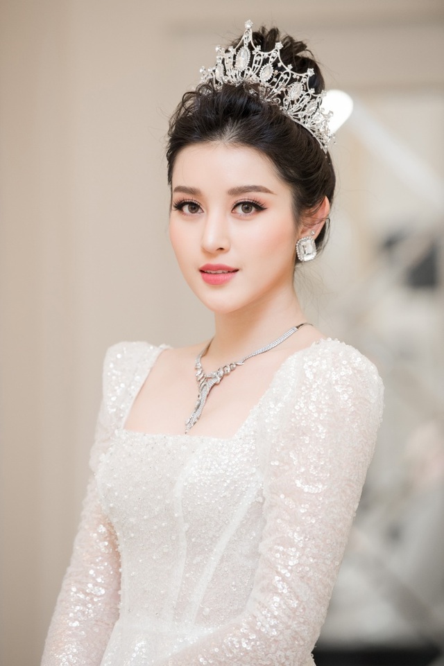 Á hậu Huyền My bất ngờ tuyên bố “đi lấy chồng” - 7 Á hậu Huyền My bất ngờ tuyên bố “đi lấy chồng” - 7