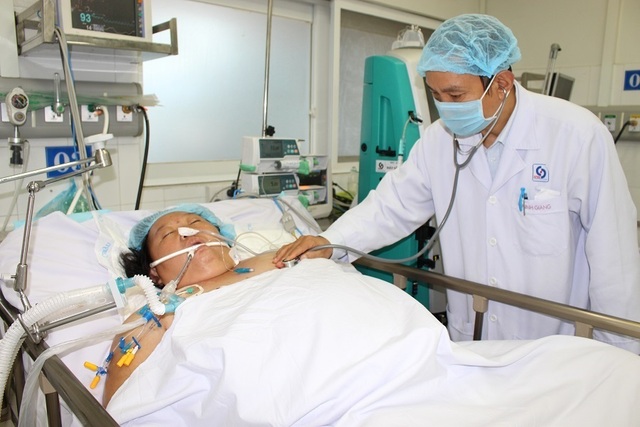 Vợ con anh Tèo nguy kịch sau cuộc vượt cạn ngàn cân treo sợi tóc - 7 Vợ con anh Tèo nguy kịch sau cuộc vượt cạn ngàn cân treo sợi tóc - 7