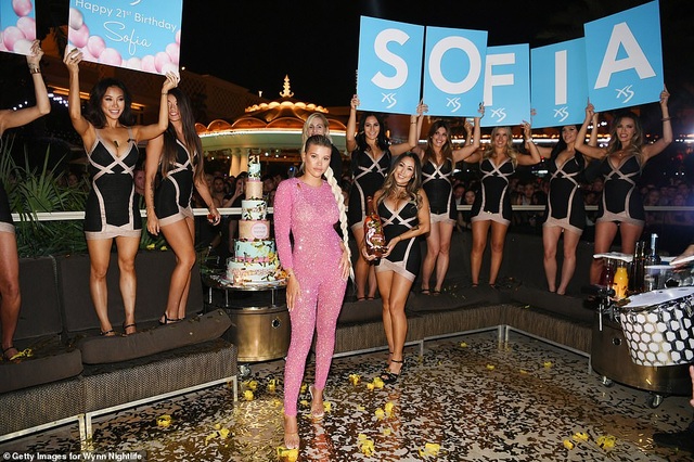 Sofia Richie bốc lửa đón tuổi 21 - 2 Sofia Richie bốc lửa đón tuổi 21 - 2