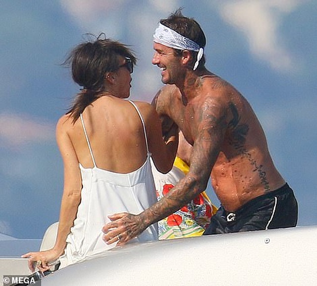 Ngưỡng mộ với hạnh phúc của gia đình David Beckham - 2 Ngưỡng mộ với hạnh phúc của gia đình David Beckham - 2