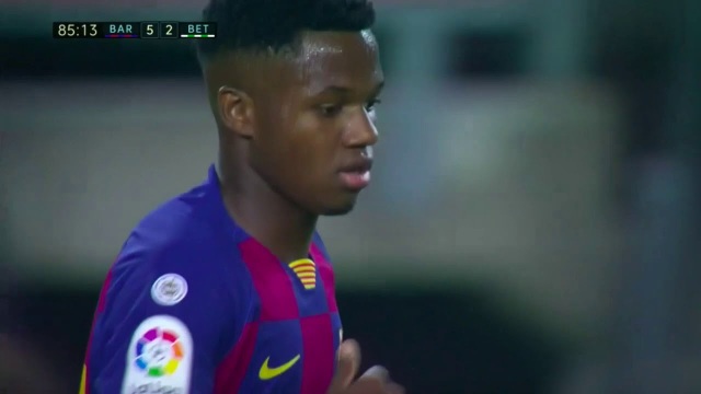 Cầu thủ 16 tuổi đi vào lịch sử của Barcelona - 1 Cầu thủ 16 tuổi đi vào lịch sử của Barcelona - 1