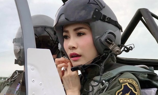 Thái Lan công bố loạt ảnh gây sốt về Hoàng Quý phi - 6