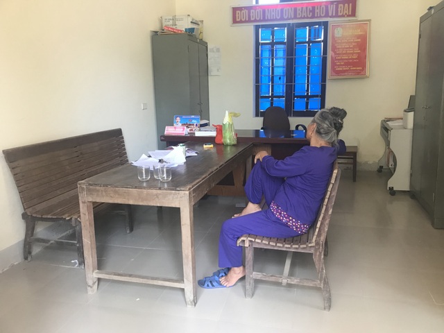 Cụ bà nghi đổ thuốc diệt cỏ hại gia đình hàng xóm vì bị vu oan trộm tiền - 1 Cụ bà nghi đổ thuốc diệt cỏ hại gia đình hàng xóm vì bị vu oan trộm tiền - 1